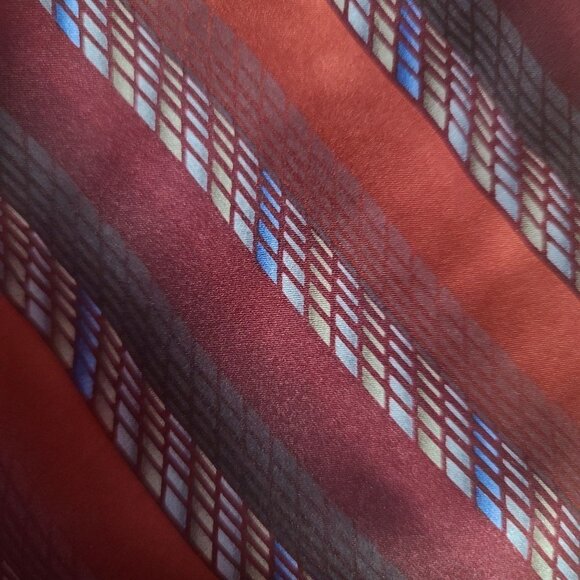 Crazy Horse 100% Silk Red Striped Tie - Picture 2 of 5